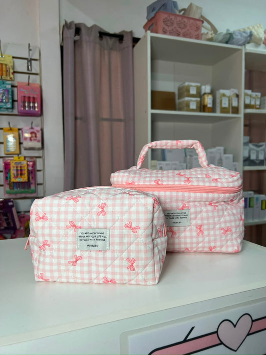 Cosmetiquera De Lazos Rosa