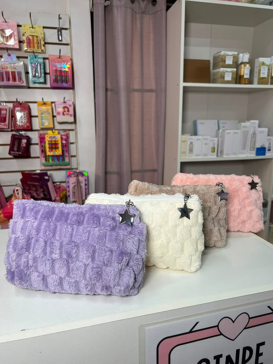 Cosmetiquera De Peluche