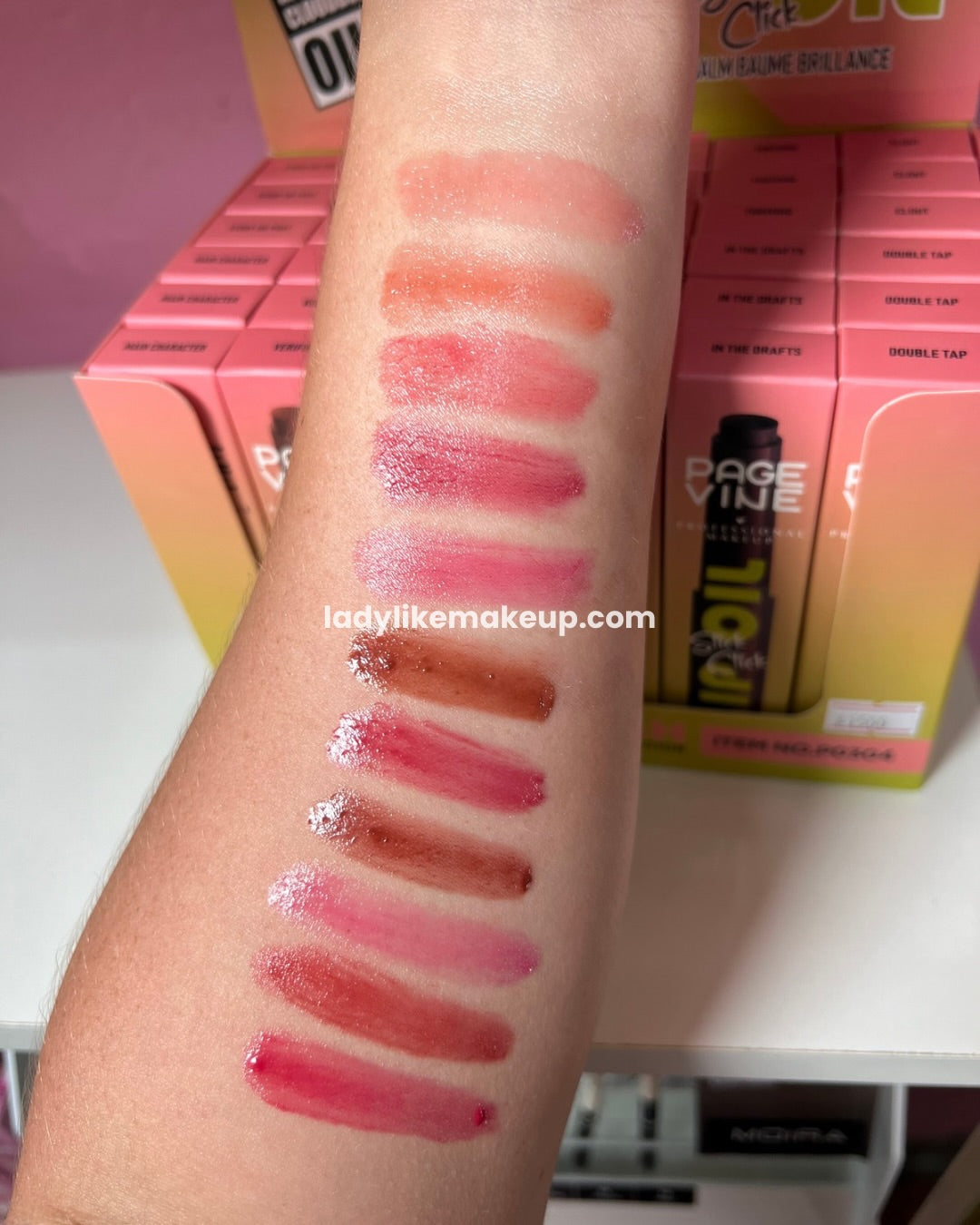 Click Lip Balm – 12H Hydration Tinted Lip Oil Gloss Page Vine